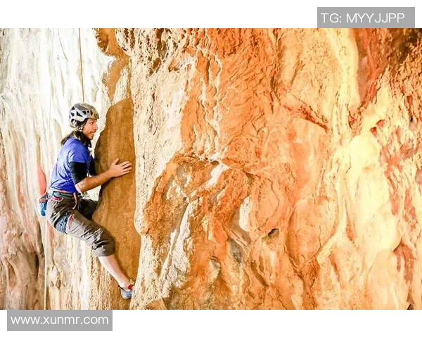 杭州极限运动队在世界攀岩锦标赛中以90分高居积分榜首位